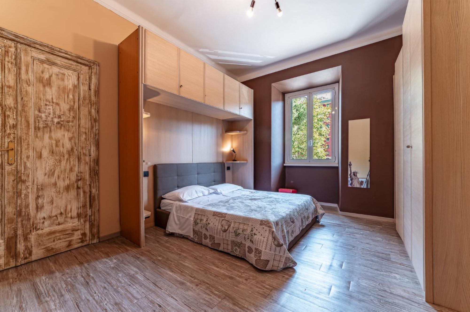 Apartment Claudio's Flat - Metro Re Di Rom